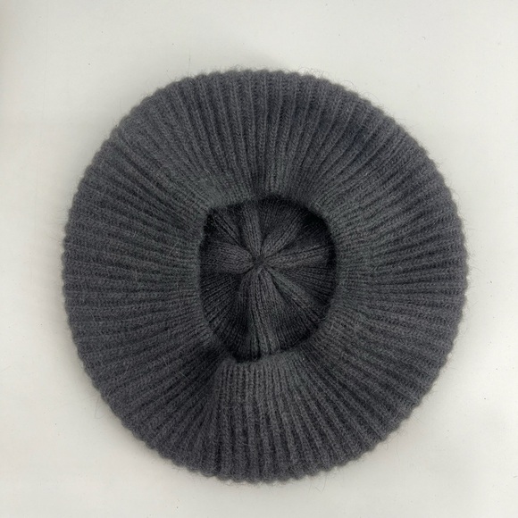 Halston Gray Ribbed Tam Beret Beanie Lambswool Angora  Hat NWT - Picture 3 of 7